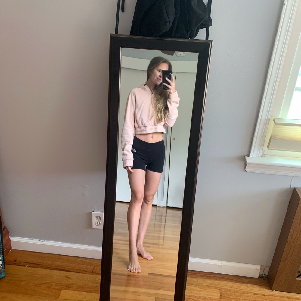 GymShark light pink crop hoodie